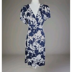 Merona Navy and White Floral V-Neck Size XXL with Tie Belt